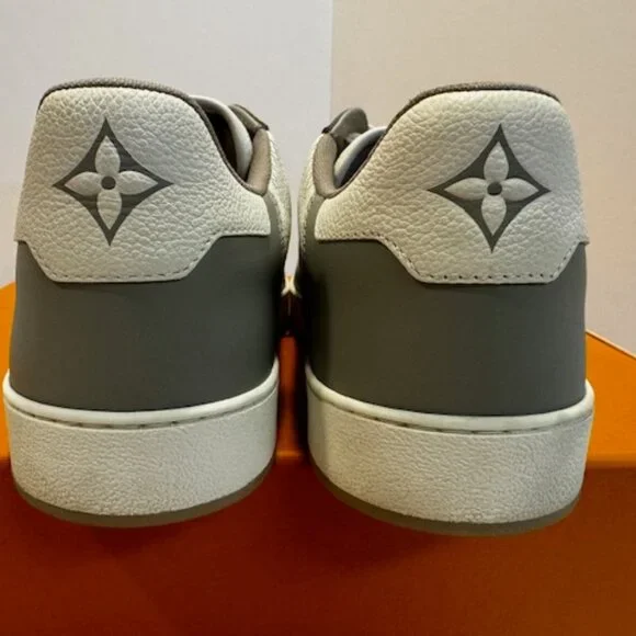 Louis Vuitton Rivoli Sneaker (US 9) - Picture 5 of 8